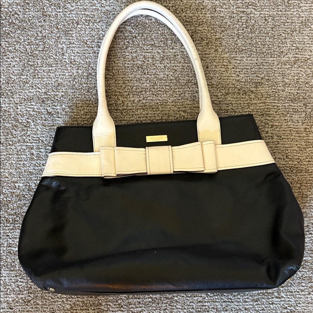 Kate Spade Elegant Black and Cream Handbag